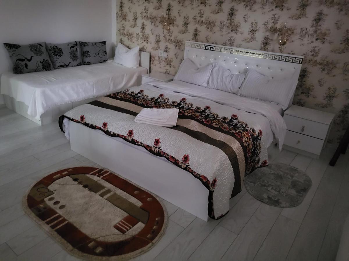 Apartament Cu Terasa Si Gratar Apartment Satu Mare Luaran gambar