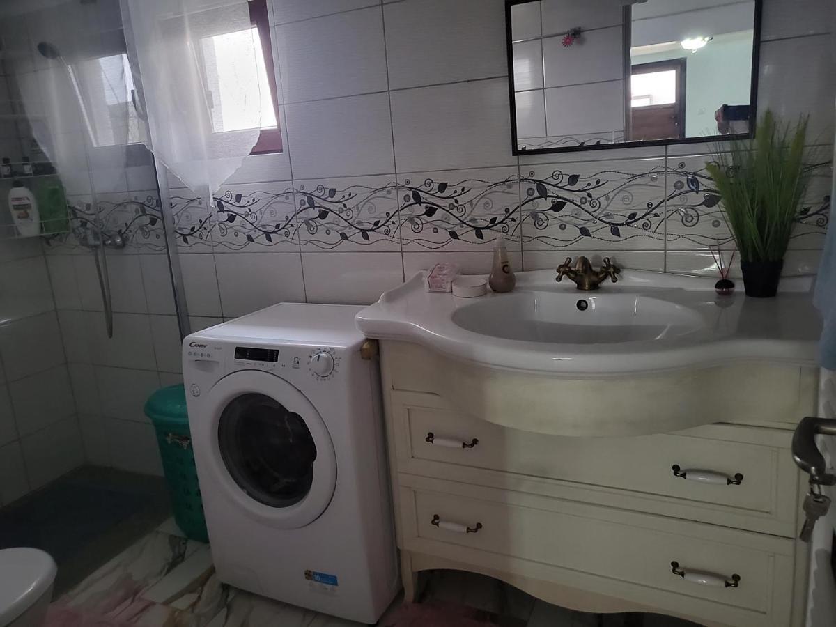 Apartament Cu Terasa Si Gratar Apartment Satu Mare Luaran gambar